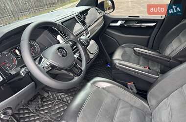 Минивэн Volkswagen Multivan 2016 в 