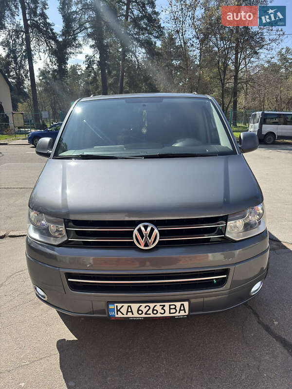 Мінівен Volkswagen Multivan 2013 в Києві