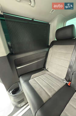 Мінівен Volkswagen Multivan 2020 в 
