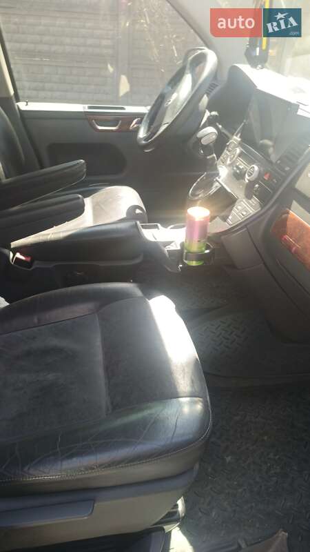 Минивэн Volkswagen Multivan 2008 в Запорожье