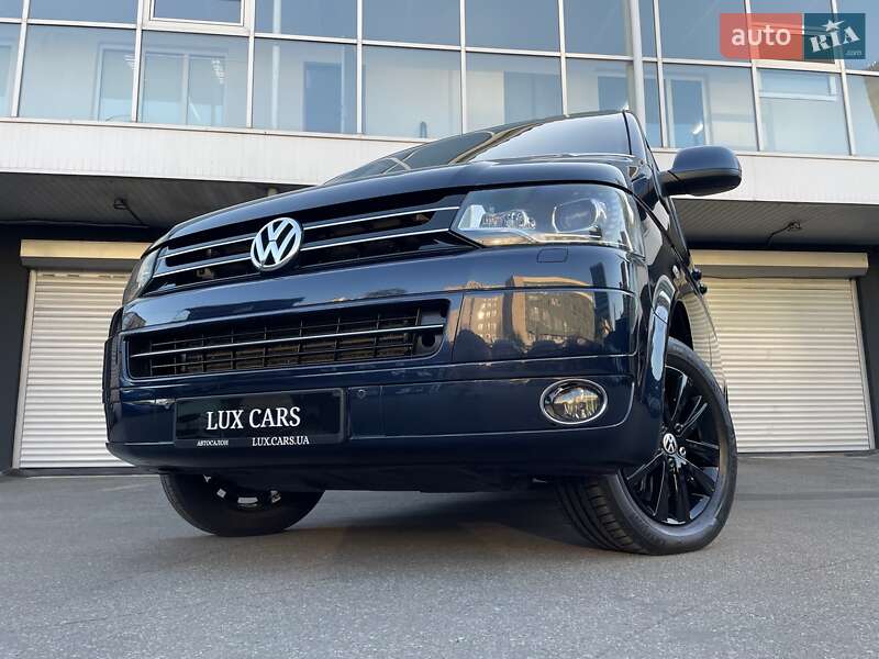 Минивэн Volkswagen Multivan 2015 в Киеве