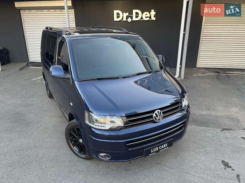 Минивэн Volkswagen Multivan 2015 в Киеве