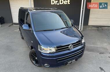 Минивэн Volkswagen Multivan 2015 в 