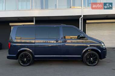 Минивэн Volkswagen Multivan 2015 в 