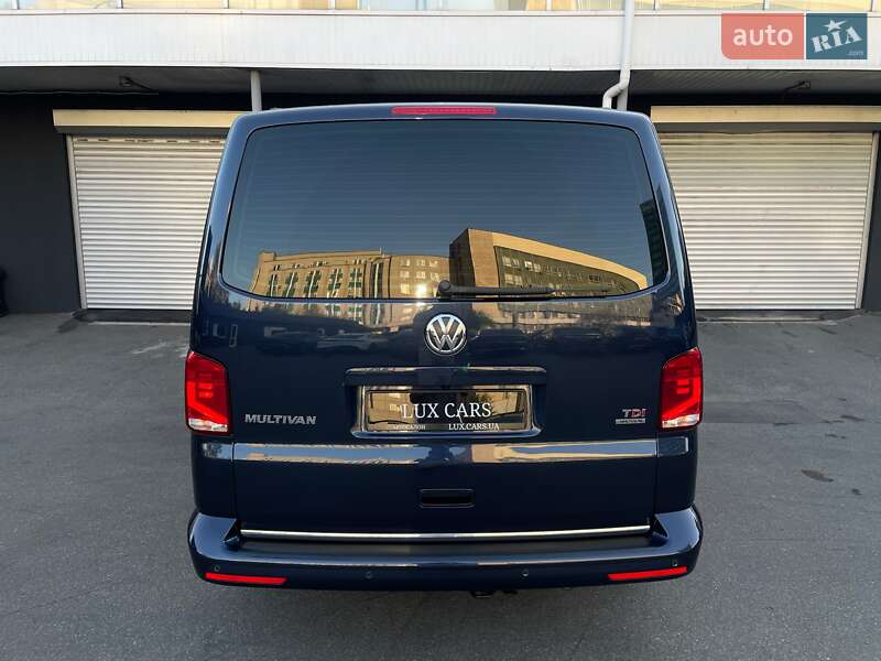 Минивэн Volkswagen Multivan 2015 в Киеве