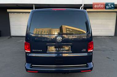 Минивэн Volkswagen Multivan 2015 в 