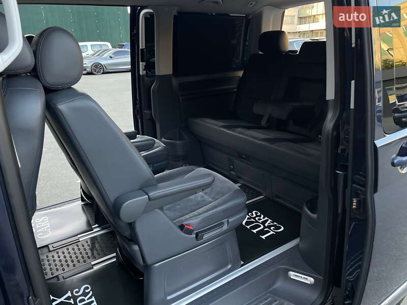 Минивэн Volkswagen Multivan 2015 в Киеве