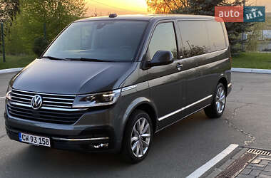 Минивэн Volkswagen Multivan 2020 в 