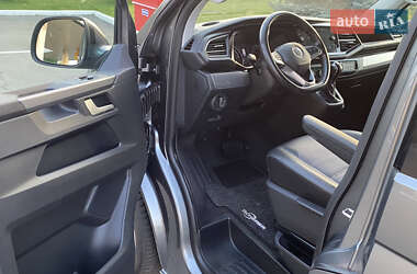 Минивэн Volkswagen Multivan 2020 в 