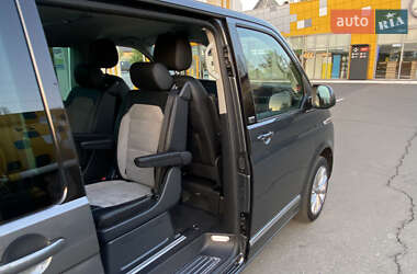 Минивэн Volkswagen Multivan 2020 в 