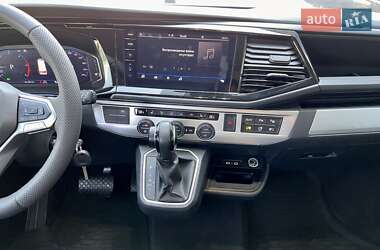 Минивэн Volkswagen Multivan 2020 в 