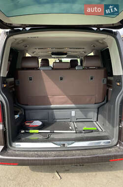 Мінівен Volkswagen Multivan 2013 в 