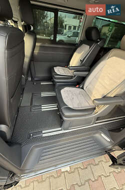 Минивэн Volkswagen Multivan 2021 в 