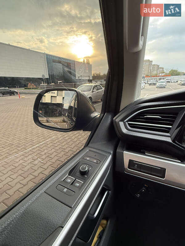 Минивэн Volkswagen Multivan 2021 в Одессе