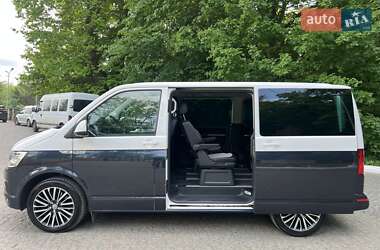 Мінівен Volkswagen Multivan 2017 в 