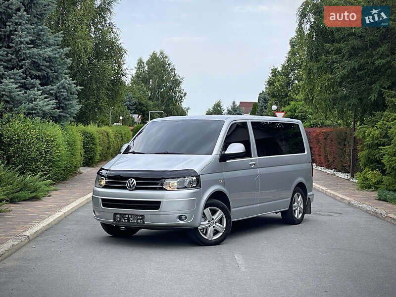 Мінівен Volkswagen Multivan 2011 в Дніпрі