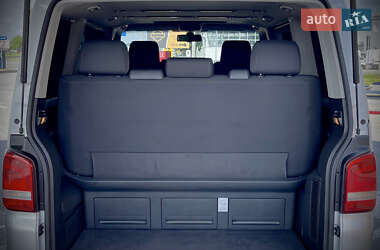 Минивэн Volkswagen Multivan 2011 в 