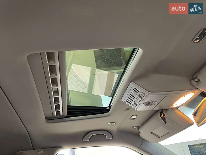 Мінівен Volkswagen Multivan 2011 в Дніпрі