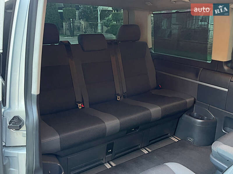 Мінівен Volkswagen Multivan 2011 в Дніпрі