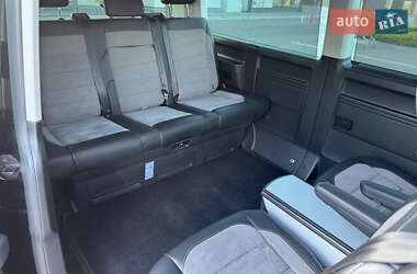 Минивэн Volkswagen Multivan 2020 в 
