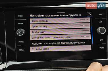Минивэн Volkswagen Multivan 2020 в 