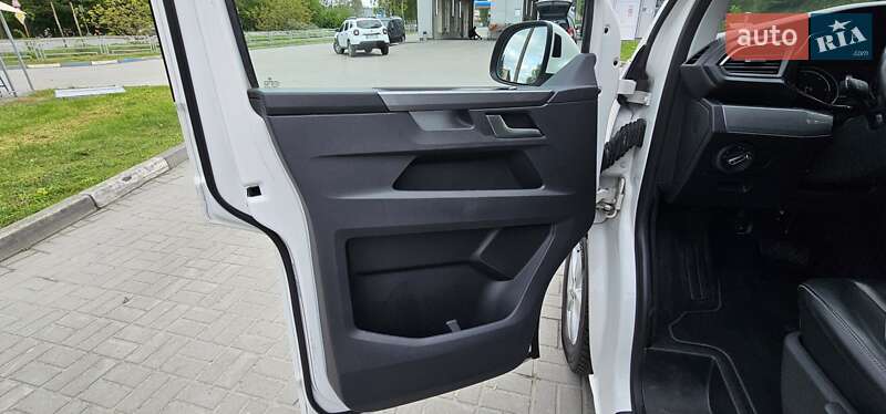 Минивэн Volkswagen Multivan 2020 в Тернополе