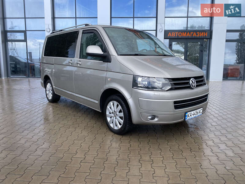 Минивэн Volkswagen Multivan 2012 в Киеве