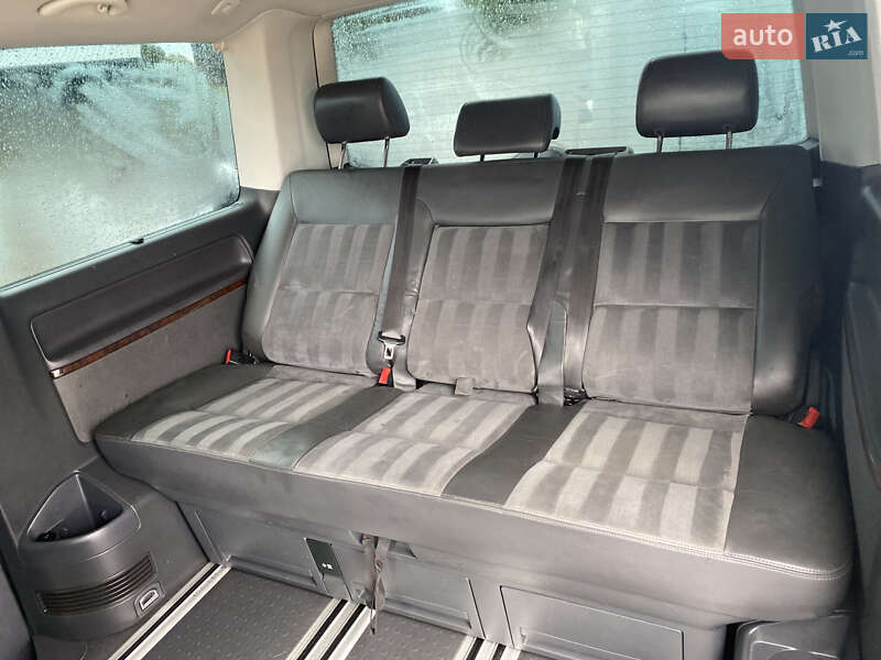 Минивэн Volkswagen Multivan 2012 в Киеве