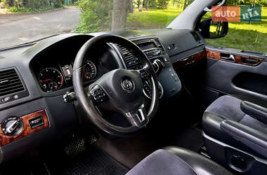 Мінівен Volkswagen Multivan 2010 в 