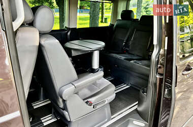 Мінівен Volkswagen Multivan 2010 в 