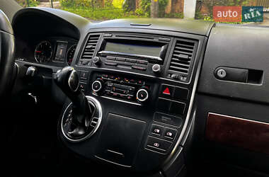 Мінівен Volkswagen Multivan 2010 в 