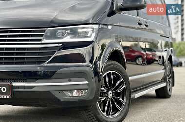 Мінівен Volkswagen Multivan 2020 в 