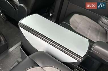 Мінівен Volkswagen Multivan 2020 в 