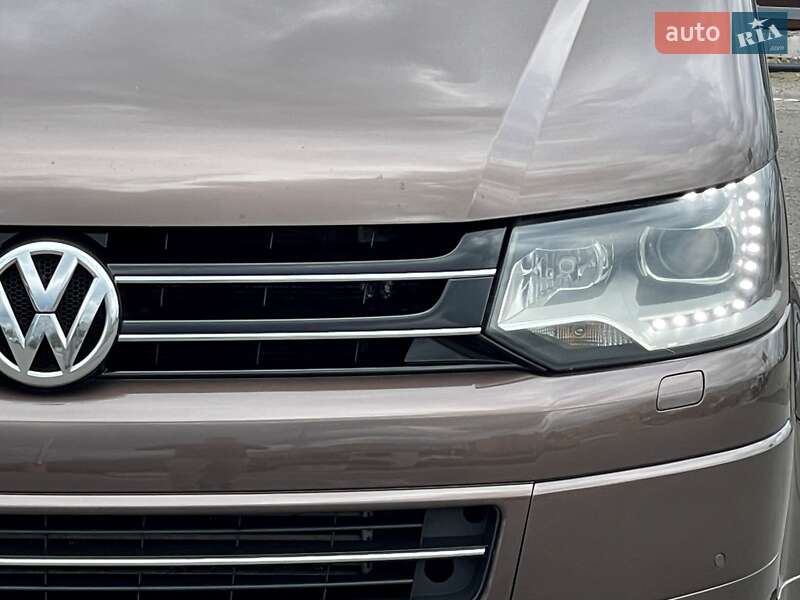 Мінівен Volkswagen Multivan 2013 в Києві
