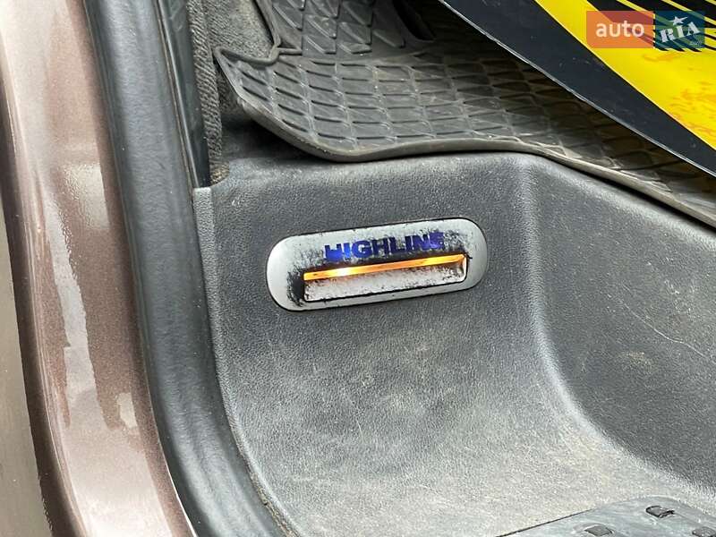 Мінівен Volkswagen Multivan 2013 в Києві