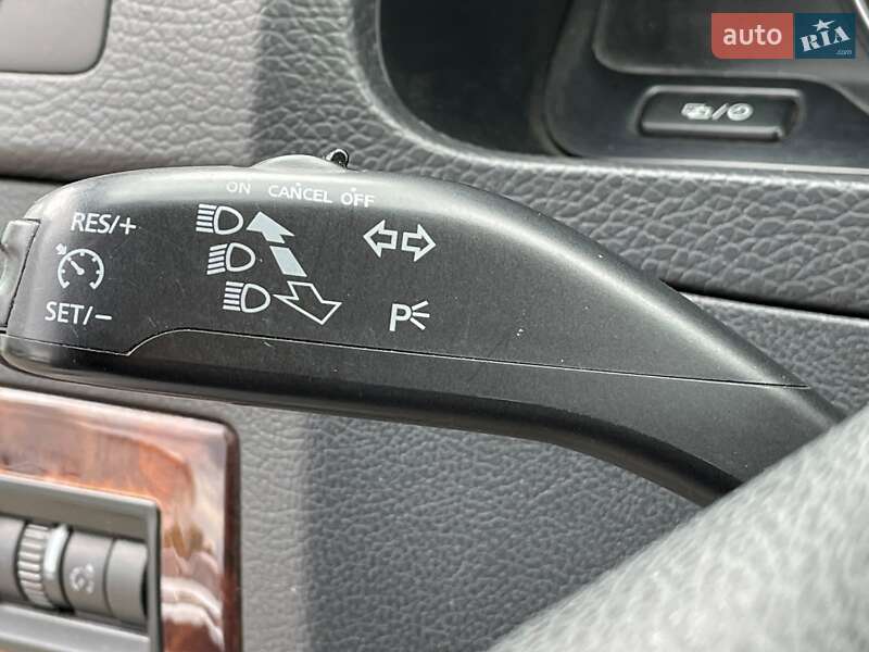 Мінівен Volkswagen Multivan 2013 в Києві