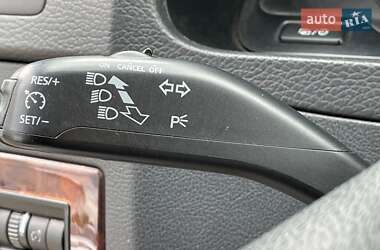 Минивэн Volkswagen Multivan 2013 в 