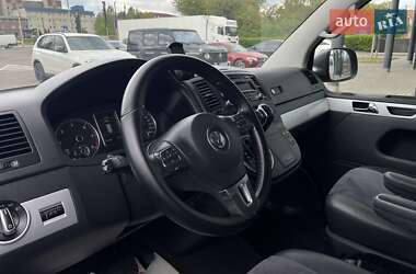 Мінівен Volkswagen Multivan 2011 в 