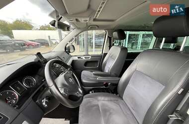 Мінівен Volkswagen Multivan 2011 в 