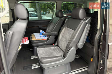 Мінівен Volkswagen Multivan 2011 в 