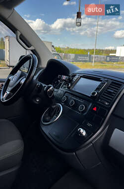 Мінівен Volkswagen Multivan 2010 в 