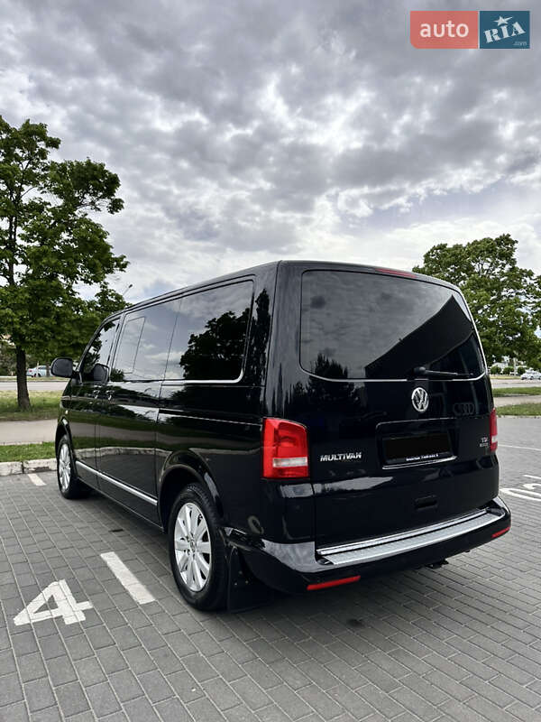 Минивэн Volkswagen Multivan 2012 в Харькове