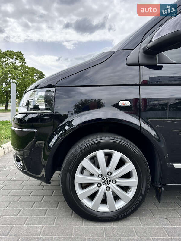 Минивэн Volkswagen Multivan 2012 в Харькове