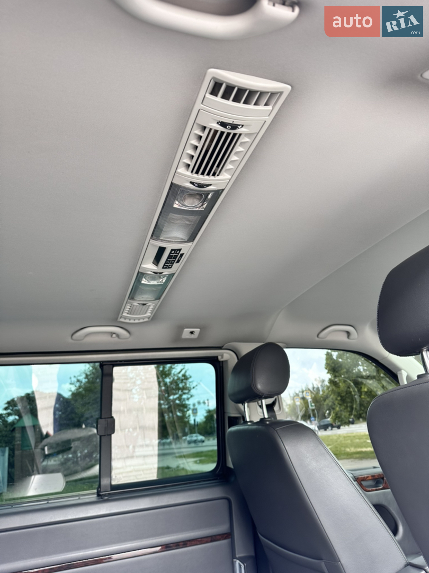 2012 Volkswagen Multivan - мініатюра 26