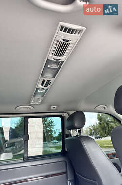 Минивэн Volkswagen Multivan 2012 в 