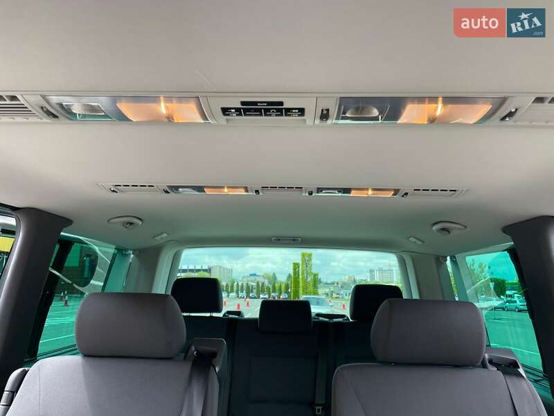 Минивэн Volkswagen Multivan 2006 в Луцке