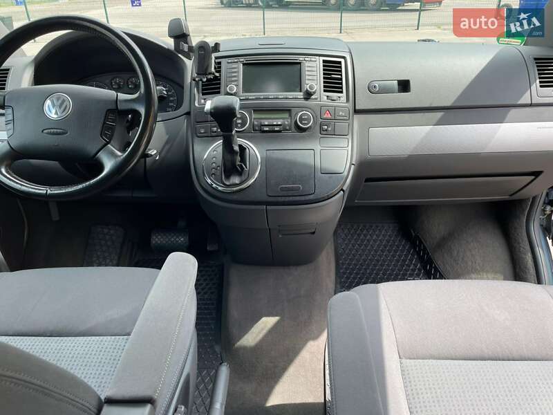 Минивэн Volkswagen Multivan 2006 в Луцке
