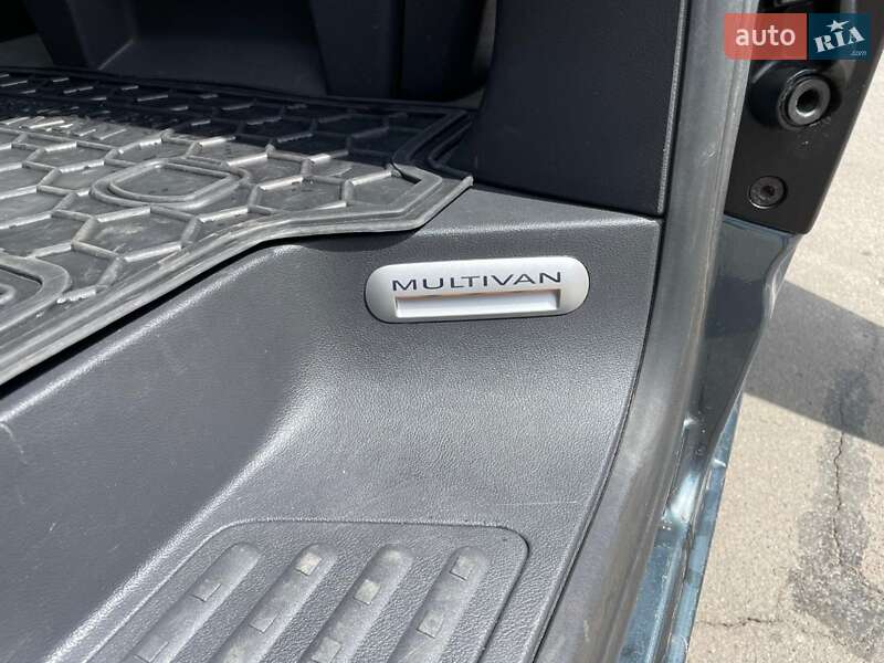 Минивэн Volkswagen Multivan 2006 в Луцке