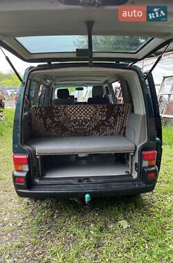 Мінівен Volkswagen Multivan 2001 в 