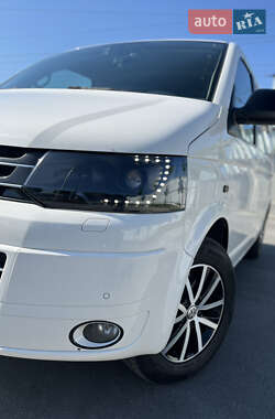 Мінівен Volkswagen Multivan 2013 в 